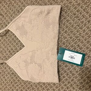 Elegant Lace Bralette in Cream